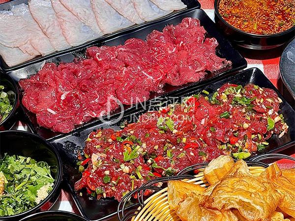 小牛滚滚贵州黄牛肉火锅(济南首店)