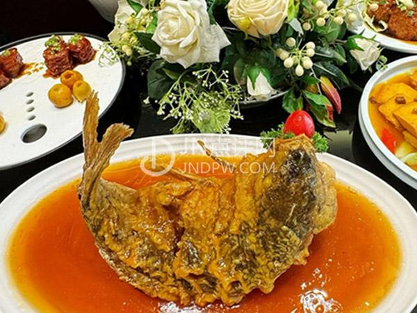 闫府私房菜（恒隆广场店）