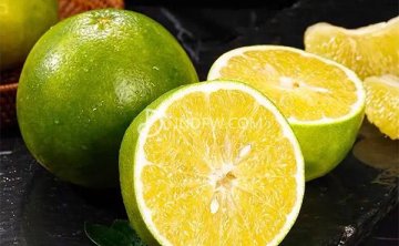 葡萄柚营养丰富功效多，你知道吃它需要注意什么吗？