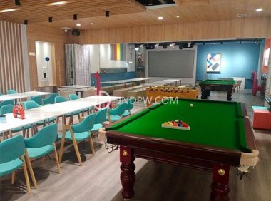 黎光轰趴馆（银荷大厦店）